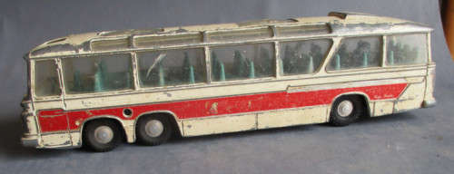 DINKY - VEGA MAJOR LUXURY COACH # 952 AS PER FOTOS FOR SPARES OR REPAIRS