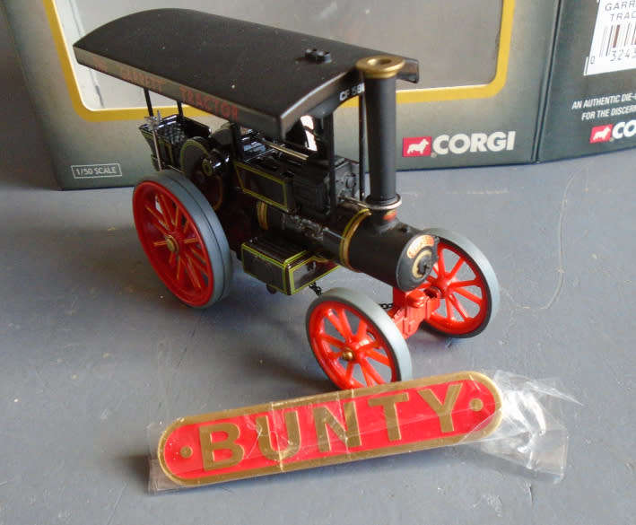 CORGI 1/50 SCALE - GARRETT 4CD ROAD TRACTOR `BUNTY` - BOXED