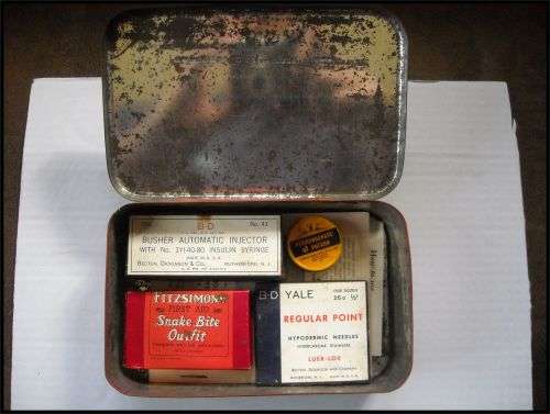 *** Vintage***Fritzsimons***Snake Bit Kit***