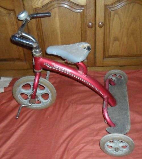 VINTAGE LIL GIANT TRICYCLE