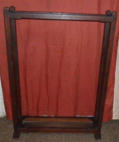 ANTIQUE UMBRELLA\WALKING STICK WOODEN STAND