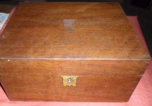 ANTIQUE VICTORIAN 1899 WOODEN WRITING BOX SLOPED FOR RESTORATION