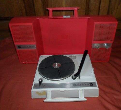 VINTAGE TOSHIBA SOLID STATE STEREO PHONOGRAPH\ RECORD PLAYER