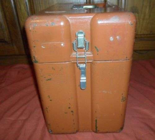 VINTAGE FIELD INSTRUMENT BAKELITE CASE - HINGES SPRING LOADED- MILITARY?