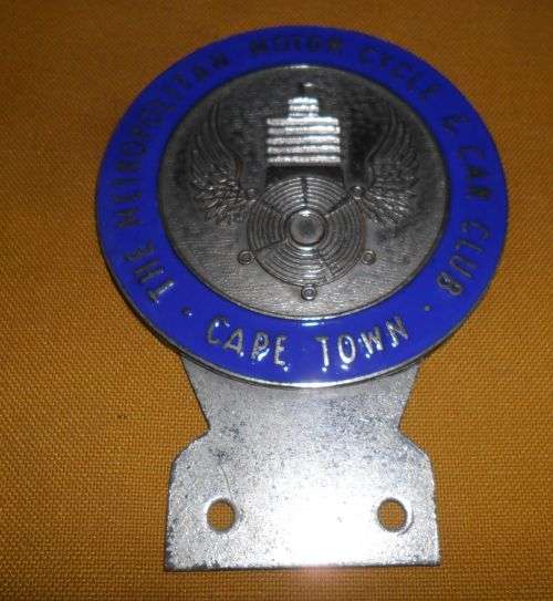 THE METR0POLITAN MOTOR CYCLE AND CAR CLUB CAPE TOWN METAL CAR BADGE