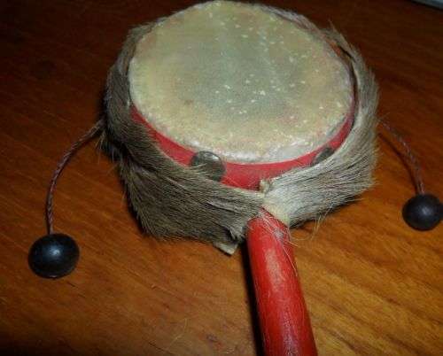 VINTAGE ZULU MUSICAL INSTRUMENT .