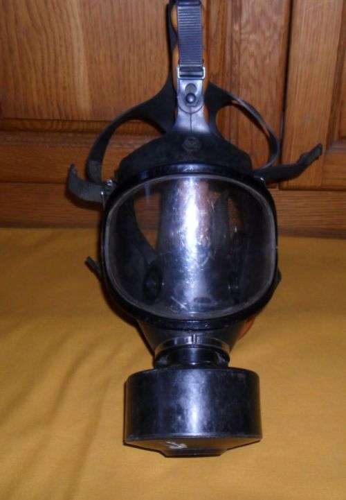 SOUTH AFRICAN ARMY 80'S GAS MASK