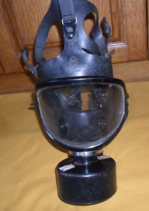 SOUTH AFRICAN ARMY 80'S GAS MASK