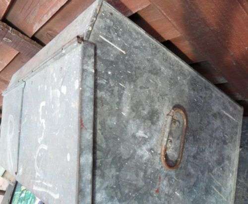 VINTAGE DOUBLE GALVANIZED STORAGE GRAIN BIN -61CM X 44CM X 30,5CM