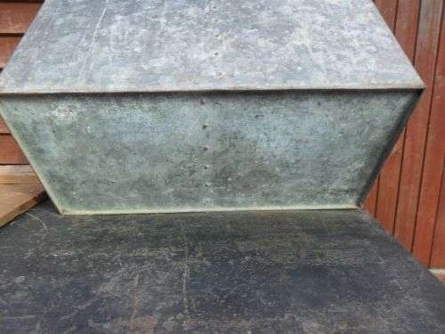 VINTAGE DOUBLE GALVANIZED STORAGE GRAIN BIN -61CM X 44CM X 30,5CM