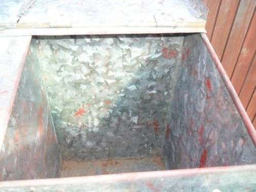 VINTAGE DOUBLE GALVANIZED STORAGE GRAIN BIN -61CM X 44CM X 30,5CM