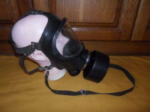 S,A ARMY GAS MASK 80'S
