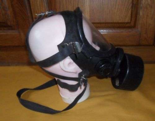 S.A. ARMY GASMASK  80'S