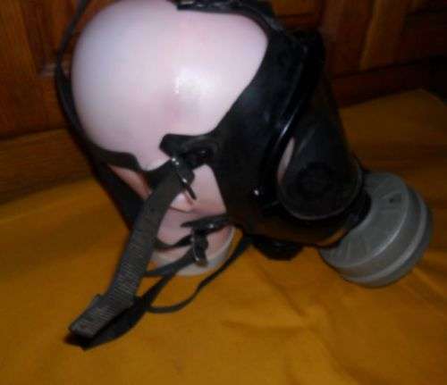 S.A. ARMY GASMASK  80'S