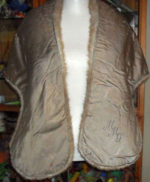 LOVELY GENUINE  FUR STOLE - MINK ?