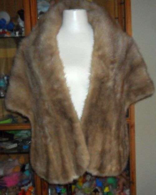 LOVELY GENUINE  FUR STOLE - MINK ?