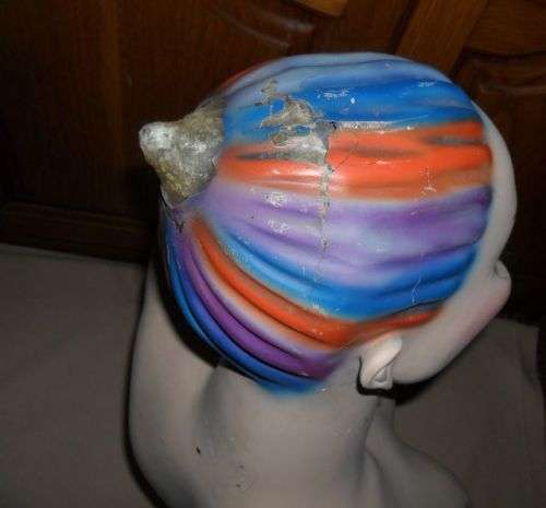 STUNNING VINTAGE MANNEQUIN BUST - 66CM X 44CM