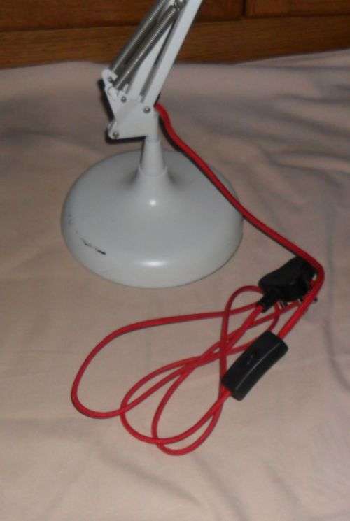 HEAVY BASED ANGLE POISE DESK LAMP