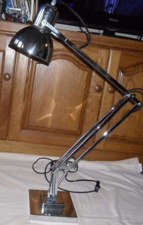 HEAVY BASED SILVER ANGLE POISE DESK LAMP