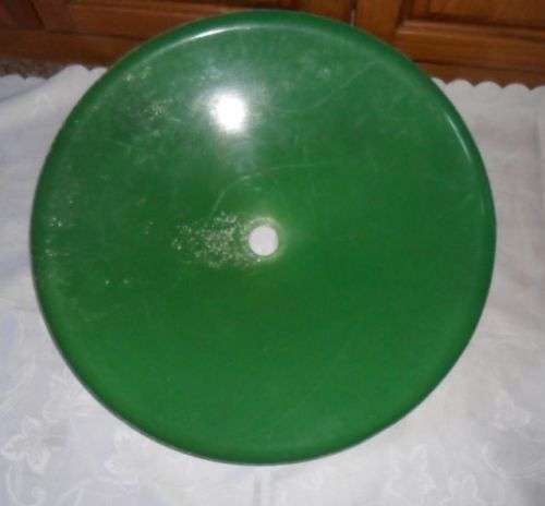 LARGE METAL GREEN SHADE