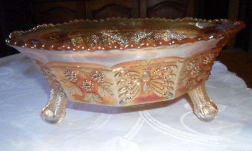 A SET OF MARIGOLD DEPRESSION BOWLS