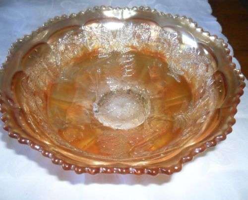 A SET OF MARIGOLD DEPRESSION BOWLS