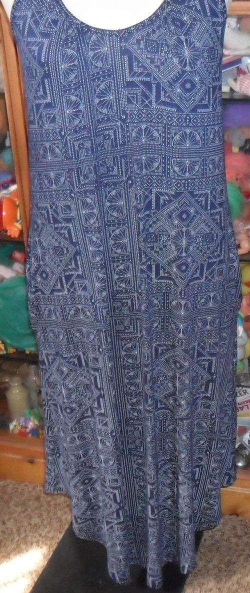 NAVY AND WHITE STRAPPY ROXY DRESS  SIZE MEDIUM