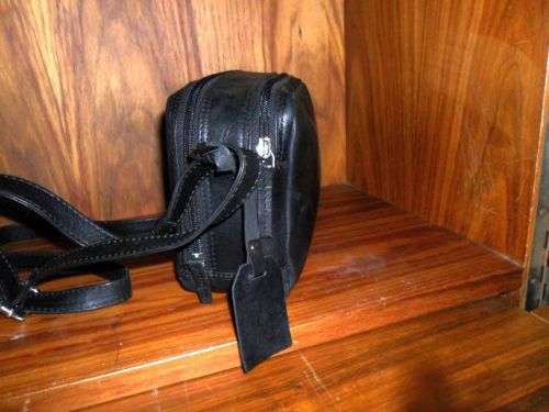 TAURUS REAL LEATHER MEN'S OR LADIES CROSS BODY  BLACK LEATHER BAG