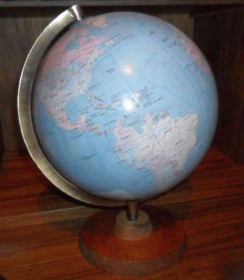 LEGEND WORLD GLOBE 30CM HEIGHT
