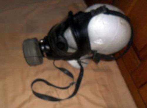 SADF GAS MASK PLUS METAL CANISTER  80'S