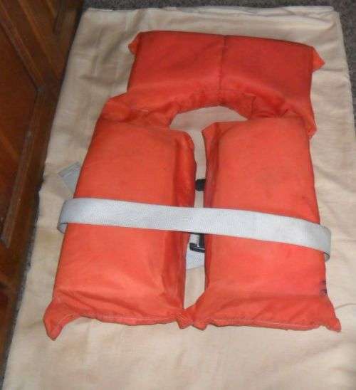SA NAVY  LIFE JACKET