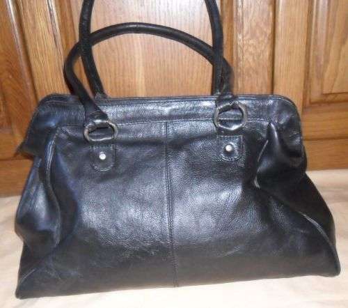 LARGE GENUINE LEATHER SHOPPER  \OVERNIGHT BAG BY RENAISSANCE