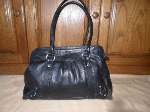 LARGE GENUINE LEATHER SHOPPER  \OVERNIGHT BAG BY RENAISSANCE