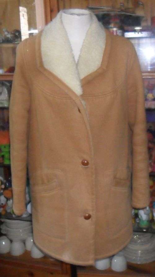 LADIES WARM FUR LINED WINTER COAT SIZE 38