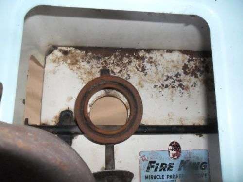 VINTAGE TABLE TOP ENAMEL 2 PLATE PARAFFIN STOVE -FIRE KING