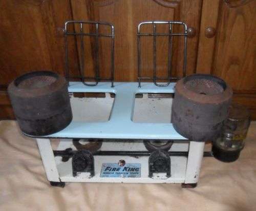 VINTAGE TABLE TOP ENAMEL 2 PLATE PARAFFIN STOVE -FIRE KING