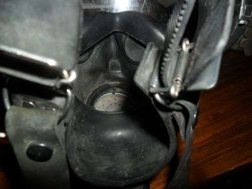 SADF GAS MASK PLUS METAL CANISTER  80'S