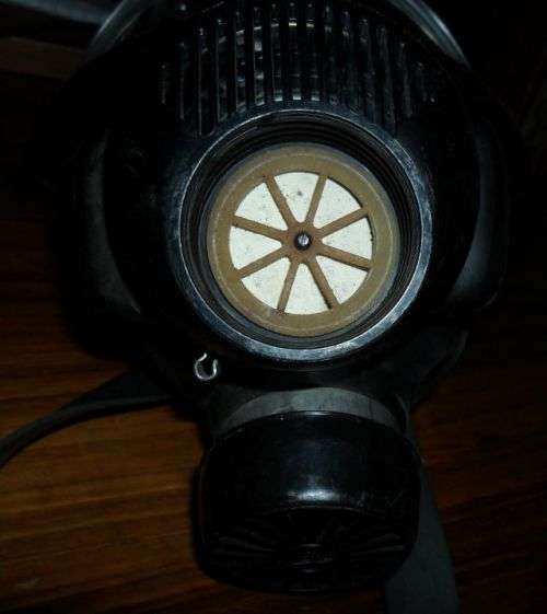 SADF GAS MASK PLUS METAL CANISTER  80'S