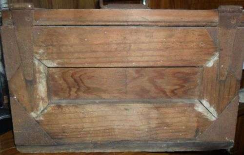 ANTIQUE WOODEN EGG BOX FOR A DOZEN EGGS
