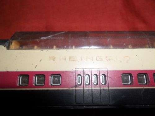 RHEINGOLD TRAIN SET OF 3 COACHES AND 1 ELECTRIC LOCO