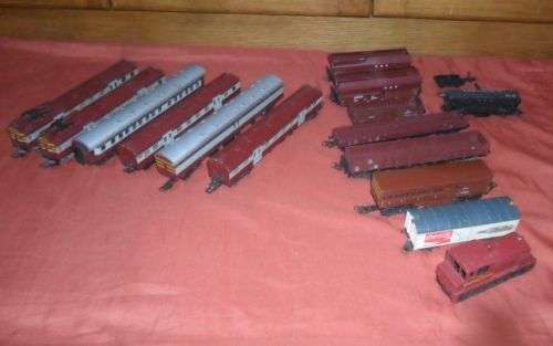 VINTAGE SAR\SAS OLD STYLE SUBURBAN TRAIN SET -LIMA ITALY