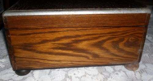 VINTAGE CANTEEN WITH DRAWER PLUS 19 VINTAGE ODD SPPONS