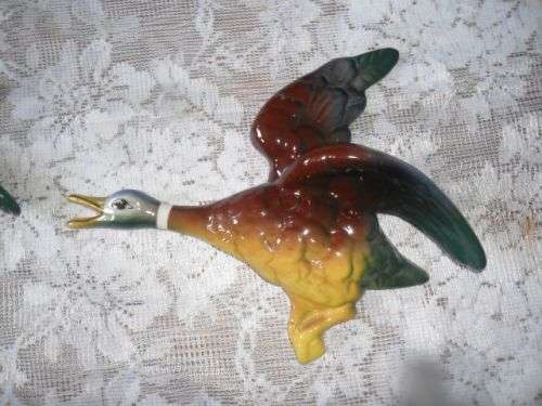 VINTAGE SET OF LUCIA WARE FLYING DUCKS