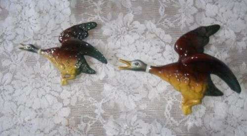 VINTAGE SET OF LUCIA WARE FLYING DUCKS
