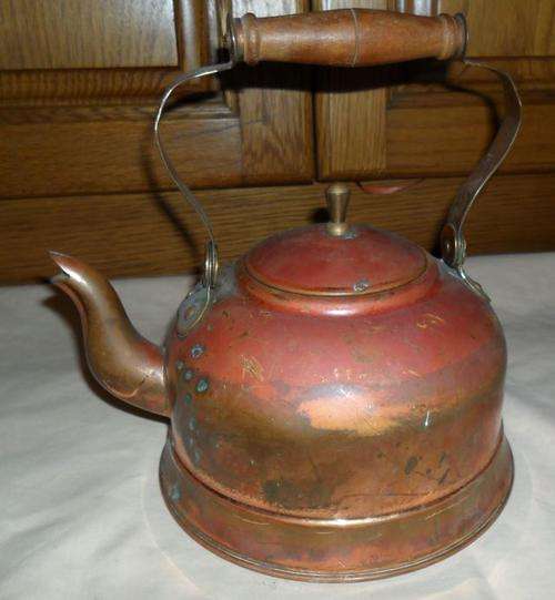 ATTRACTIVE COPPER KETTLE
