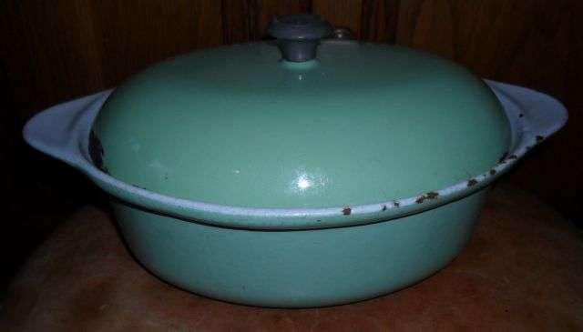 HEAVY GREEN CAST IRON\ENAMEL DISH