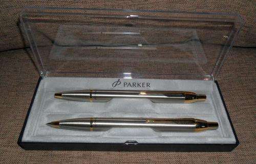 PARKER PEN AND PENCIL SET - NEW