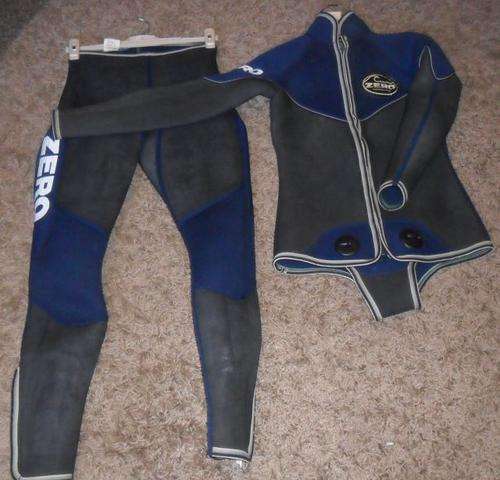 SCUBA DIVING SUIT