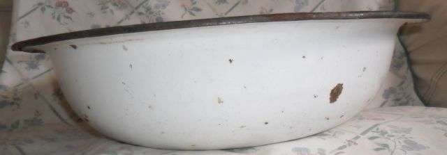 ENAMEL BASIN - NO LEAKS - 46CM X 12CM DEEP