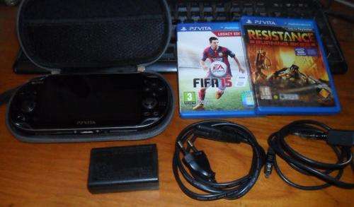 SONY PS VITA CONSOLE -2 GAMES-4 GB-CHARGER AND CASE